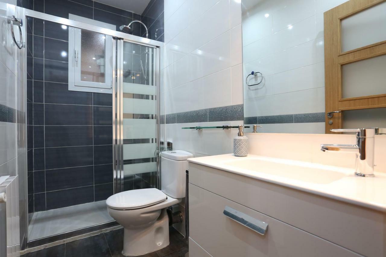 Atocha Art Apartment Madrid Bagian luar foto