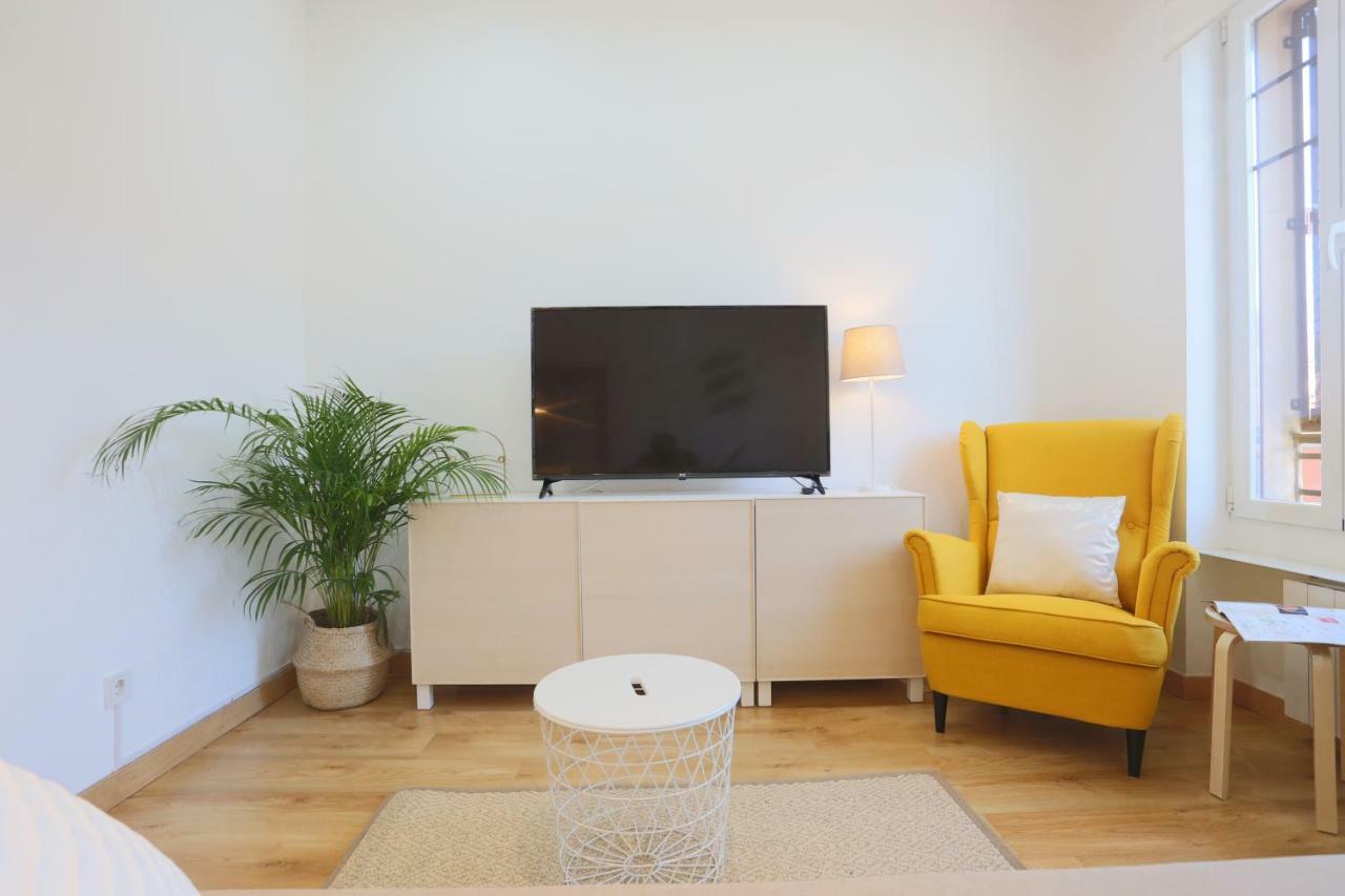 Atocha Art Apartment Madrid Bagian luar foto