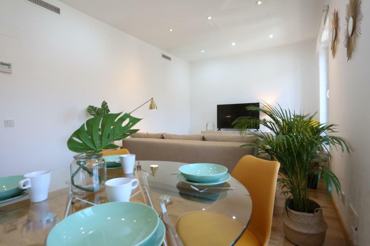 Atocha Art Apartment Madrid Bagian luar foto