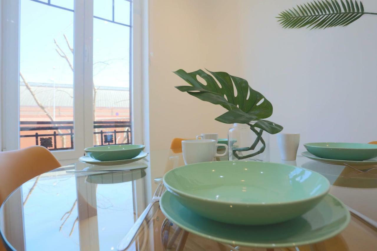Atocha Art Apartment Madrid Bagian luar foto